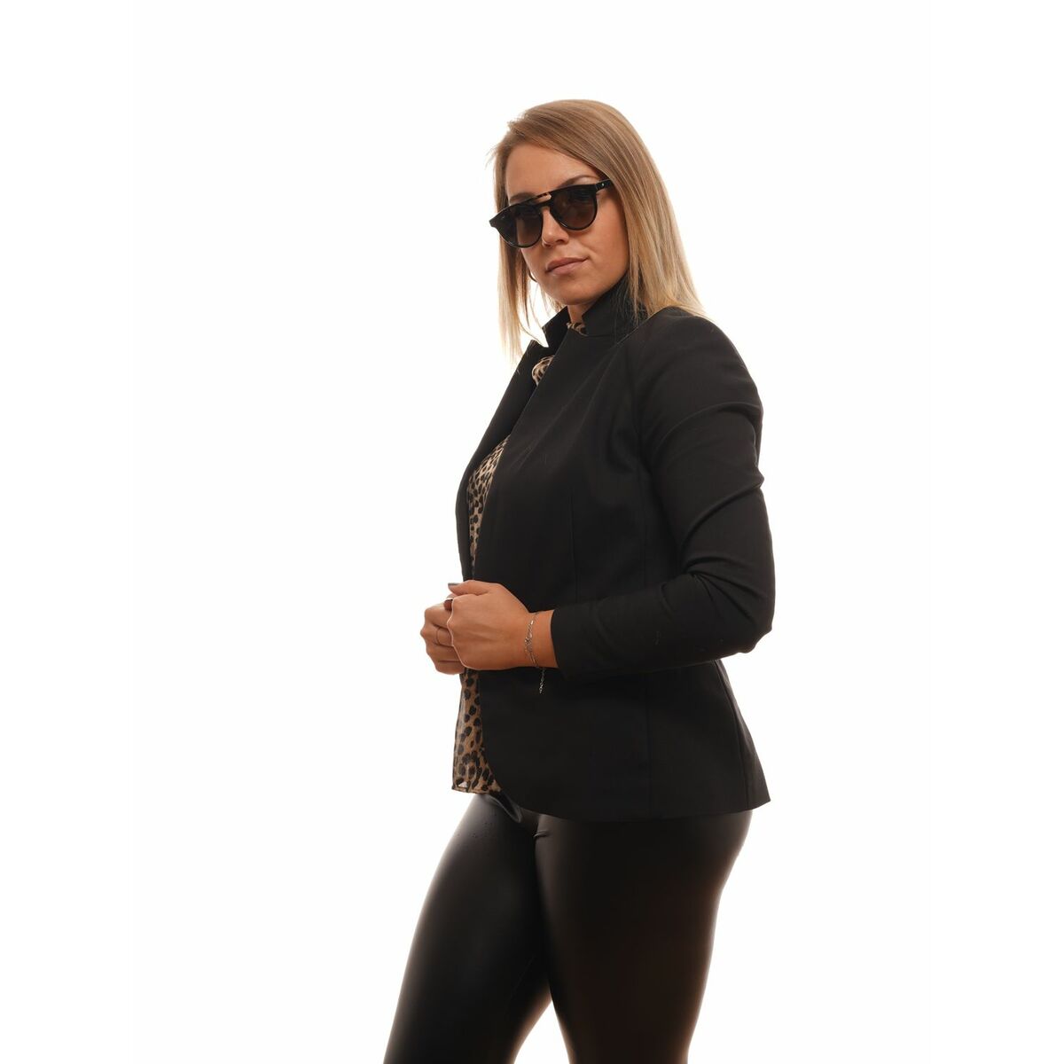 V9HF9600062CAB7DA949251240F6109B9D1R3614402P4