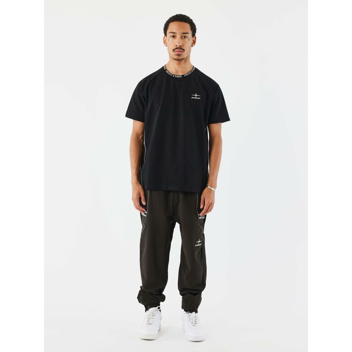 V4H3047AAECE5E83EFFC005C16C43DA981CR5518569P3