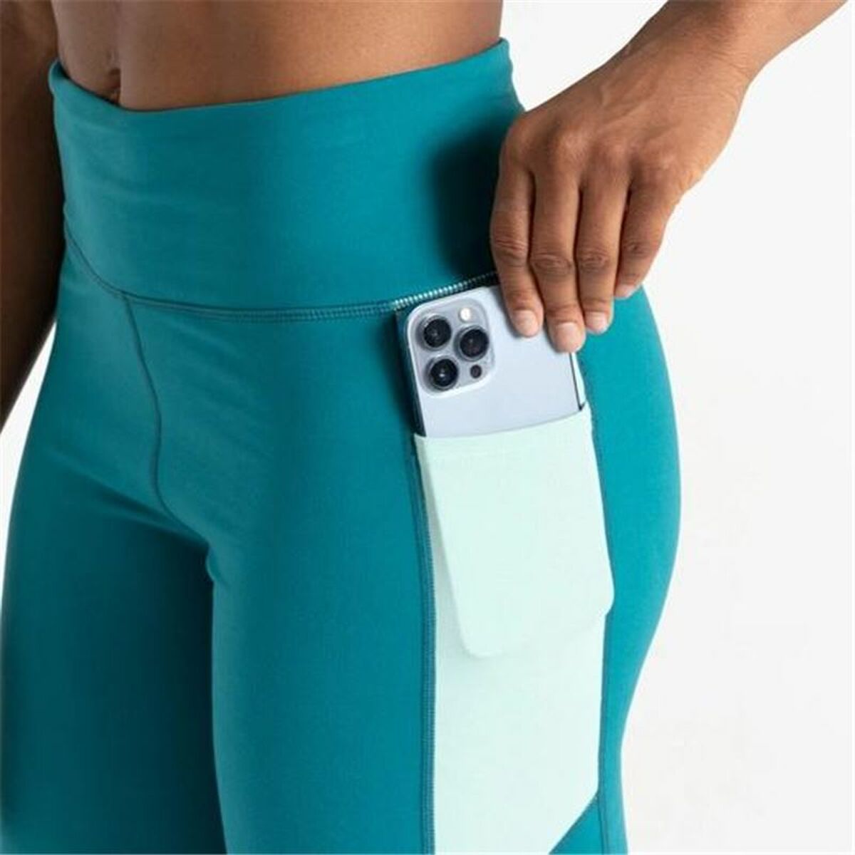 V4HD05619B79D901B7327C5361849C6FF4BR4930701P5