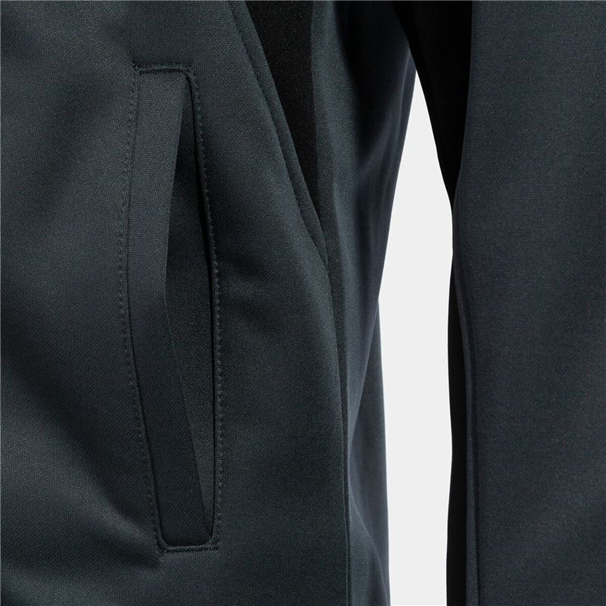 V5H5105AB3DD7FF90F349473000A2037018R7247224P4